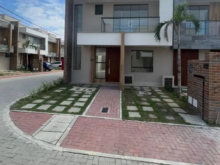 Casa em Morada de Laranjeiras, Serra